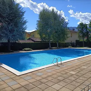 House In A Beautiful With Garden, Swimming Pool And Parking Spot - Larihome A07 Ferienhaus