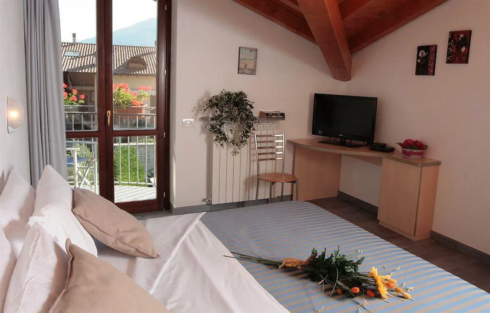 Residence Domaso 3*,